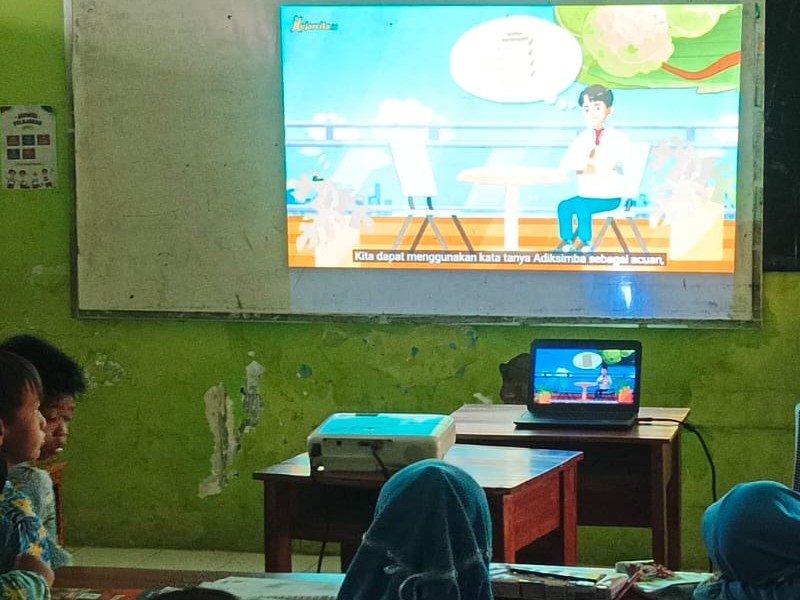 KEGIATAN PEMBELAJARAN INTERAKSI DENGAN TEMA WAWANCARA
