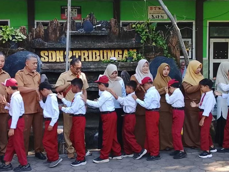 Merajut Silaturahmi, Menyempurnakan Kemenangan: Keseruan Halal Bihalal di SDN 2 Tribungan