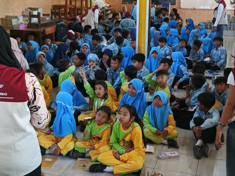 Ciptakan Lingkungan Aman Tanpa Bullying, Mahasiswa KKN Kolaboratif Gelar Sosialisasi Bahaya Perundungan di SDN 2 Tribungan
